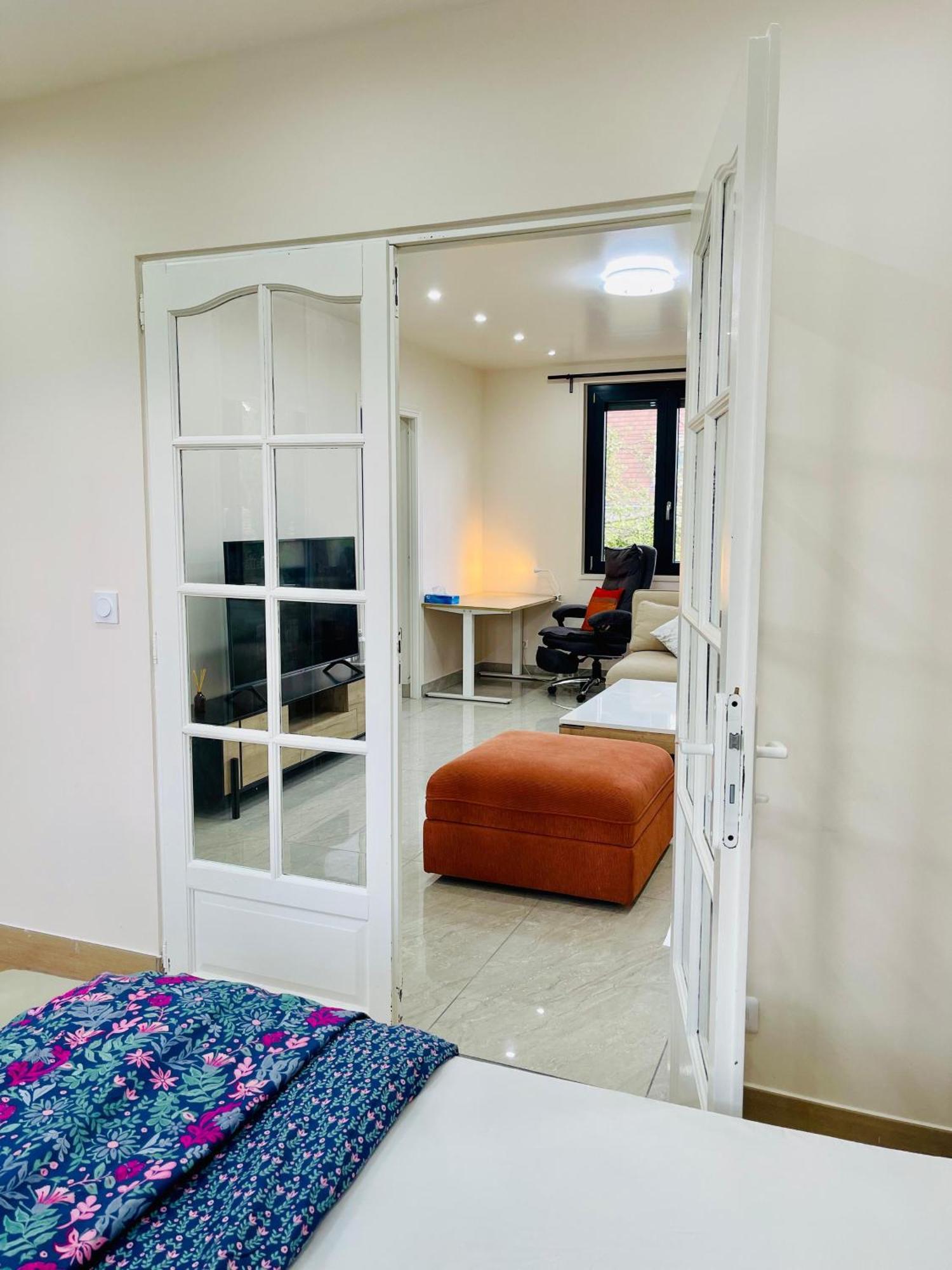 Stylish, Calm And Green Home Stay Saint-Fargeau-Ponthierry Buitenkant foto