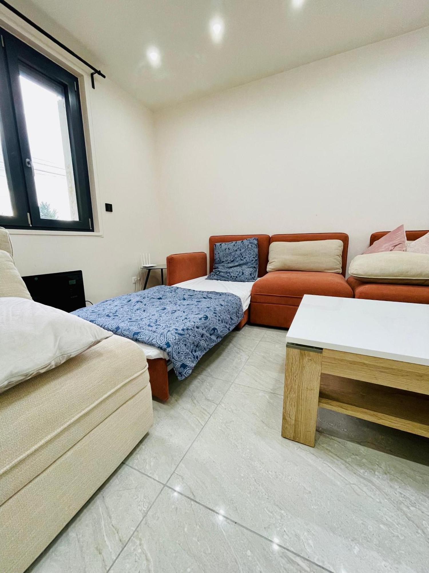 Stylish, Calm And Green Home Stay Saint-Fargeau-Ponthierry Buitenkant foto