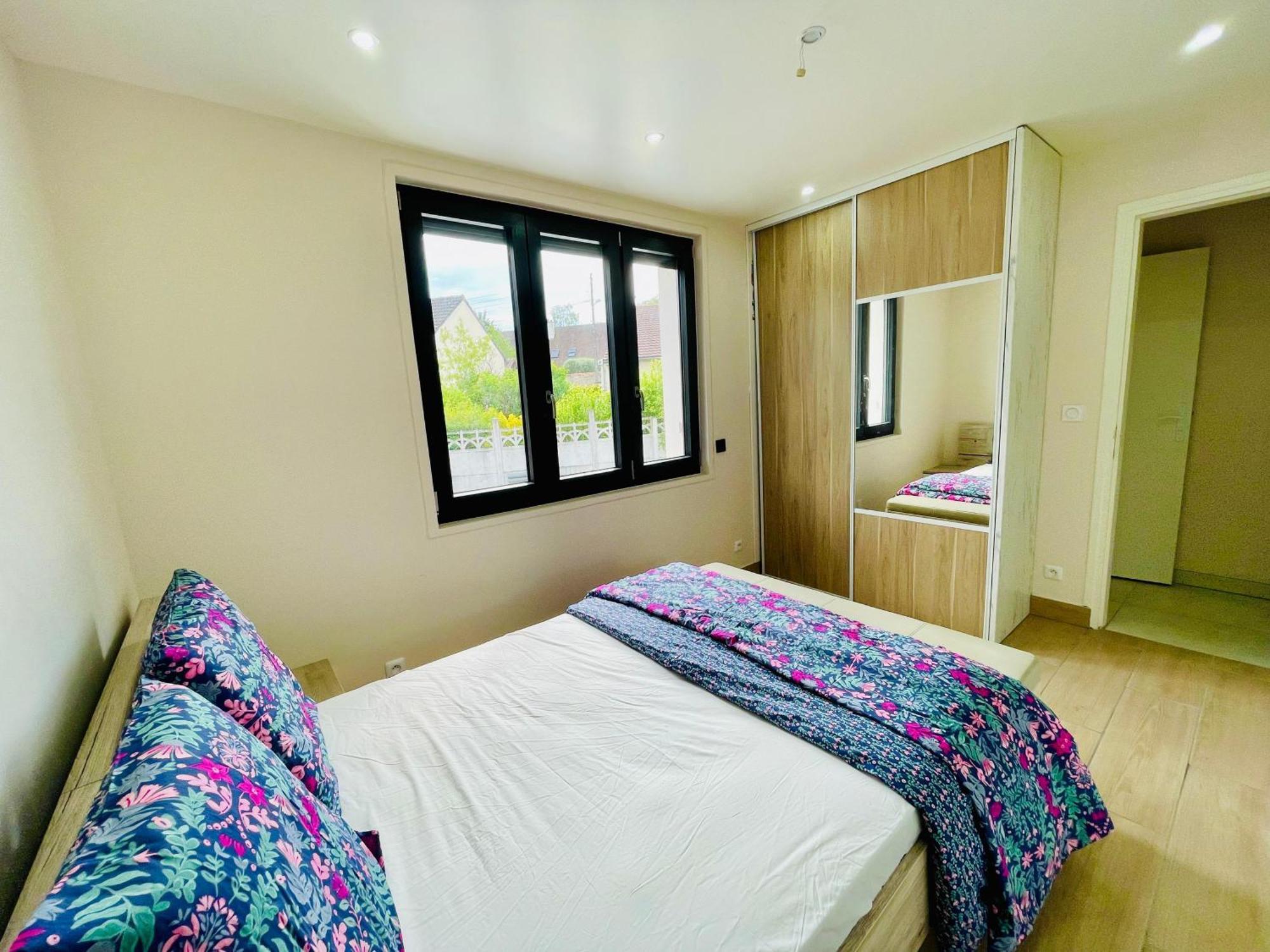Stylish, Calm And Green Home Stay Saint-Fargeau-Ponthierry Buitenkant foto